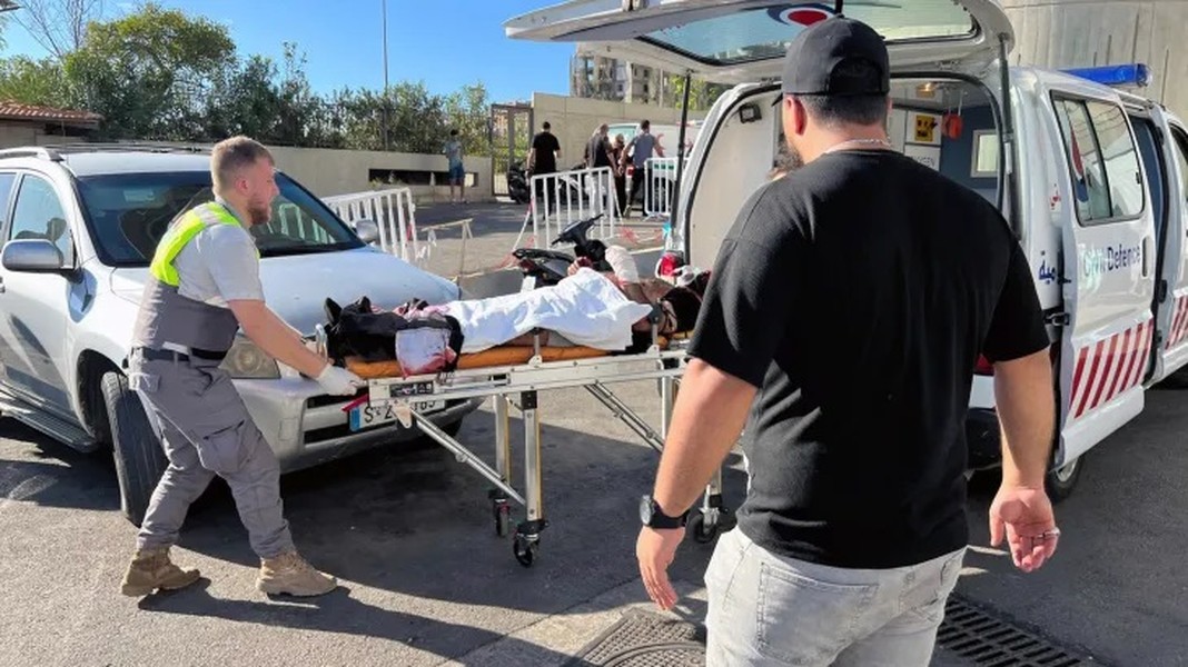Israel đã cài chất nổ vào loạt máy nhắn tin của Hezbollah?