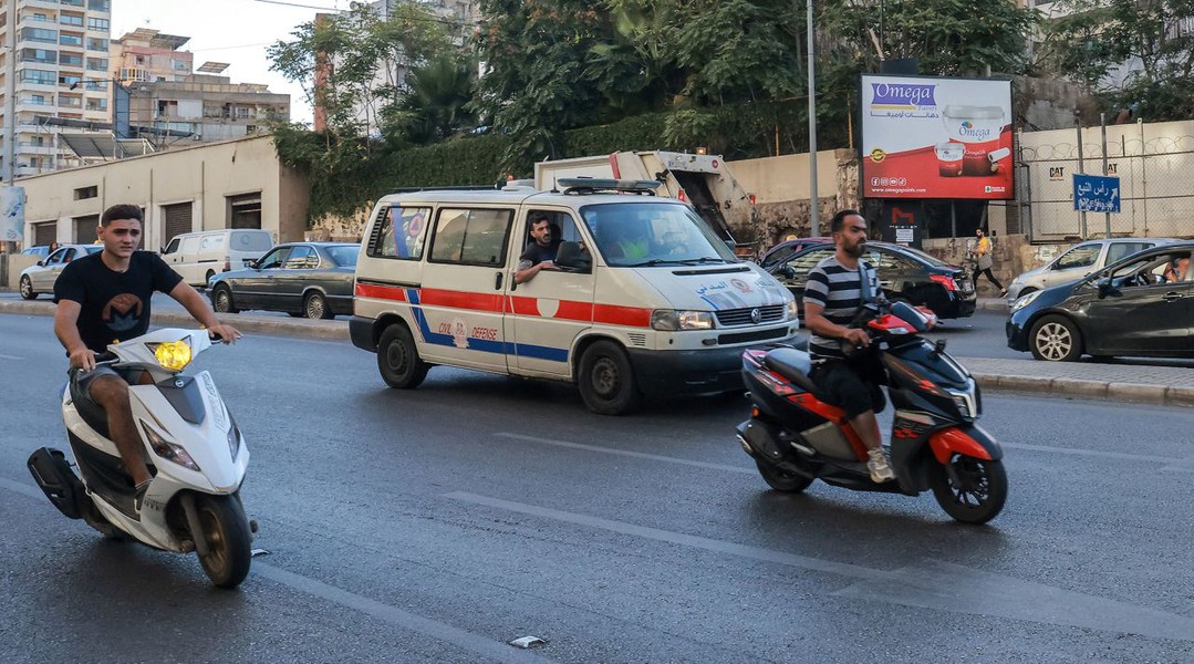 Israel đã cài chất nổ vào loạt máy nhắn tin của Hezbollah?