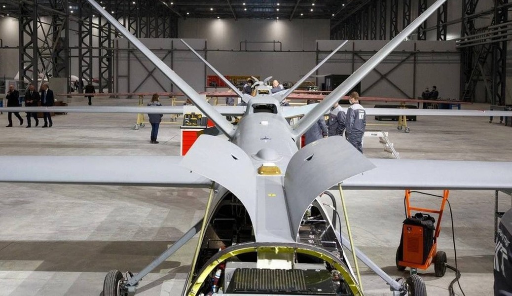 UAV vũ trang hạng nặng Nga tập kích phá hủy bệ phóng tên lửa ATACMS