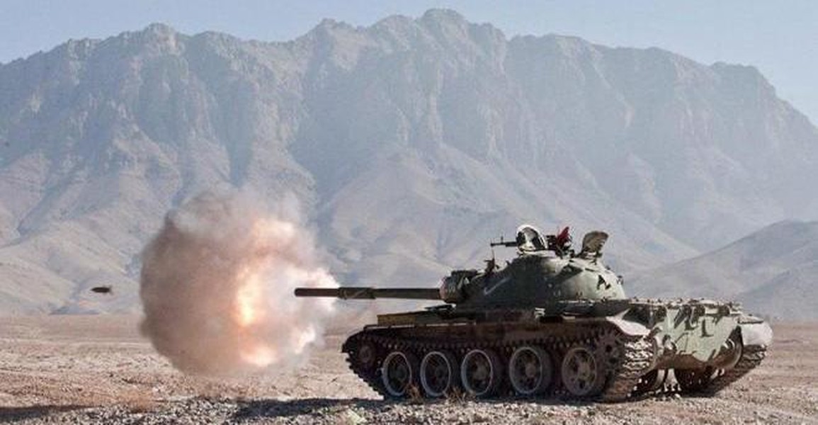 Nga tháo tháp pháo, biến xe tăng T-62M thành thiết giáp chở quân