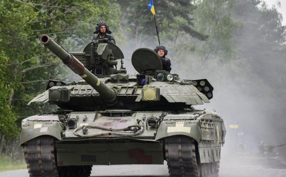 [ẢNH] Báo Mỹ: Xe tăng T-84 Oplot Ukraine vượt trội T-90S Nga