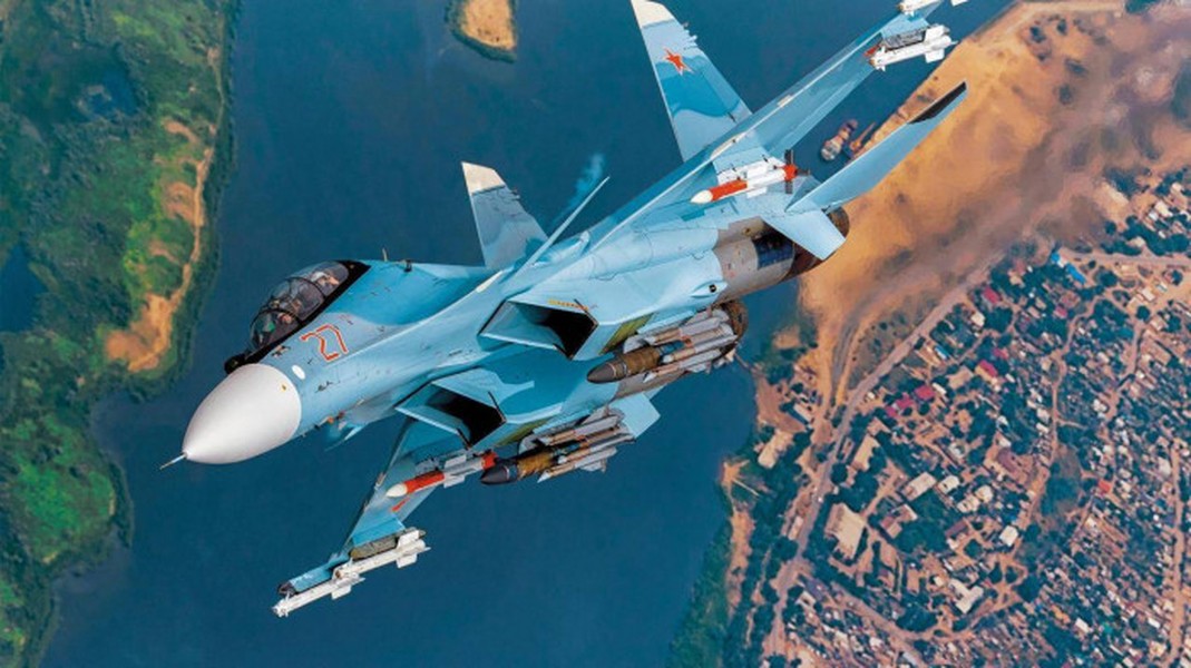 Su-30 sử dụng hệ thống tác chiến điện tử đặc biệt vô hiệu hóa F-35
