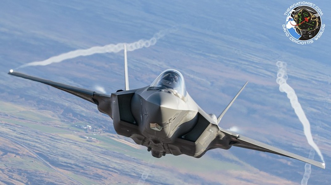 Su-30 sử dụng hệ thống tác chiến điện tử đặc biệt vô hiệu hóa F-35