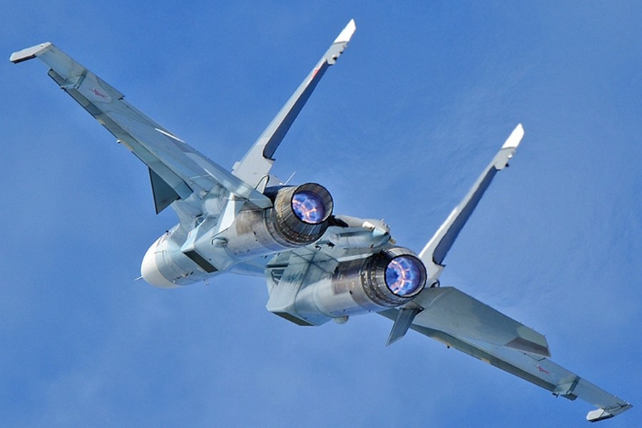 Su-30 sử dụng hệ thống tác chiến điện tử đặc biệt vô hiệu hóa F-35