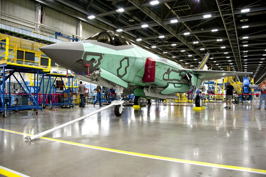 Sản lượng tiêm kích F-35 Mỹ giảm mạnh giữa lúc số lượng J-20 Trung Quốc ‘ra lò’ tăng vọt