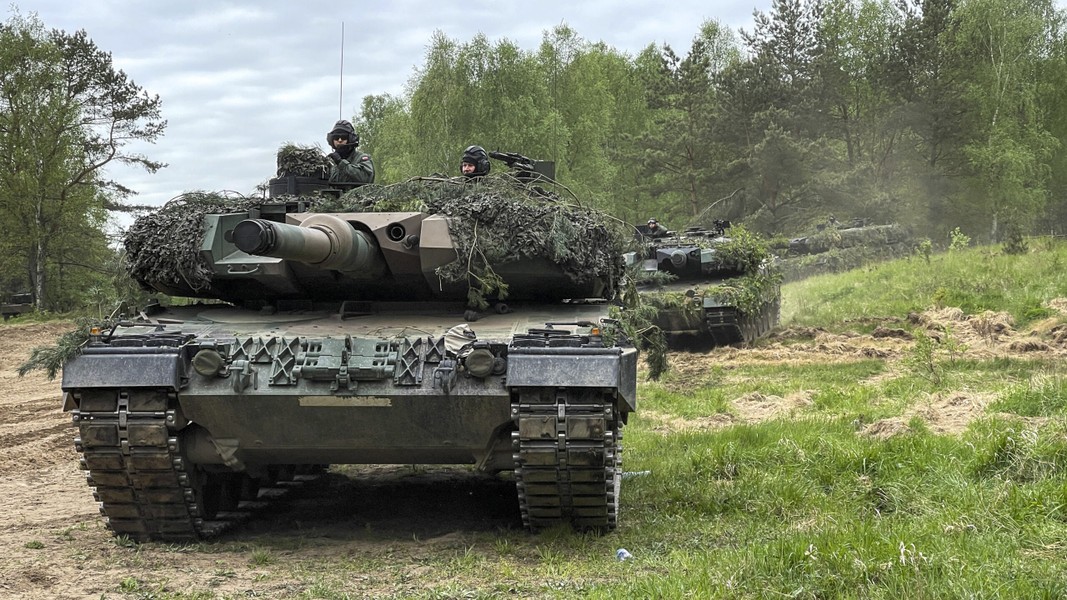Quân đội Ukraine bắt đầu sử dụng xe tăng Leopard như pháo tự hành