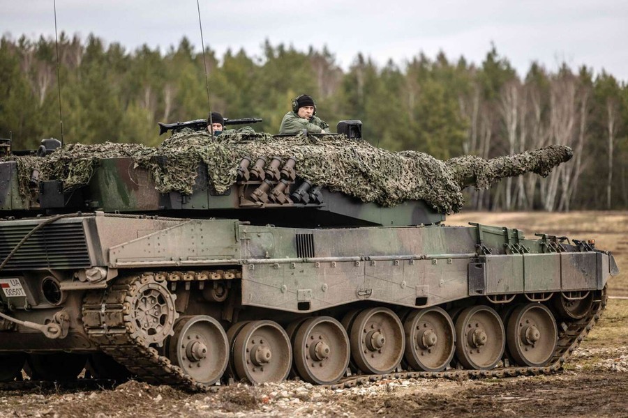 Quân đội Ukraine bắt đầu sử dụng xe tăng Leopard như pháo tự hành