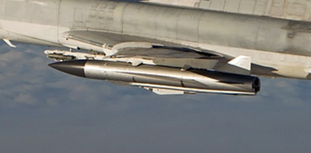 Tên lửa hành trình Kh-22 xuyên thủng những tổ hợp phòng không tốt nhất của Ukraine
