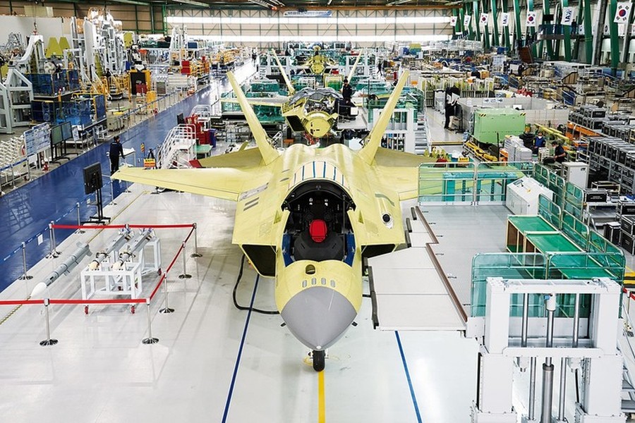 Tiêm kích KF-21 Hàn Quốc đắt đến mức khó tin
