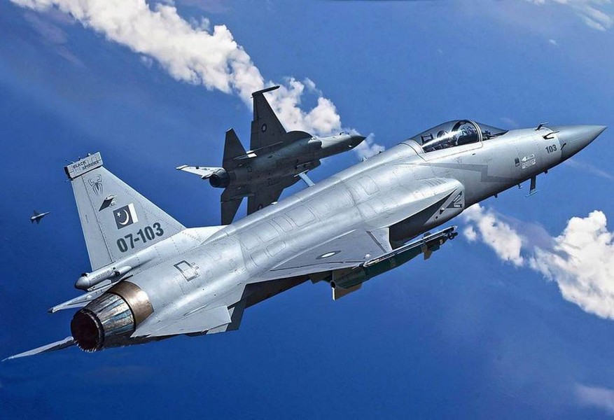 Không quân Iran đối trọng với Israel bằng phi đội JF-17 và Su-35