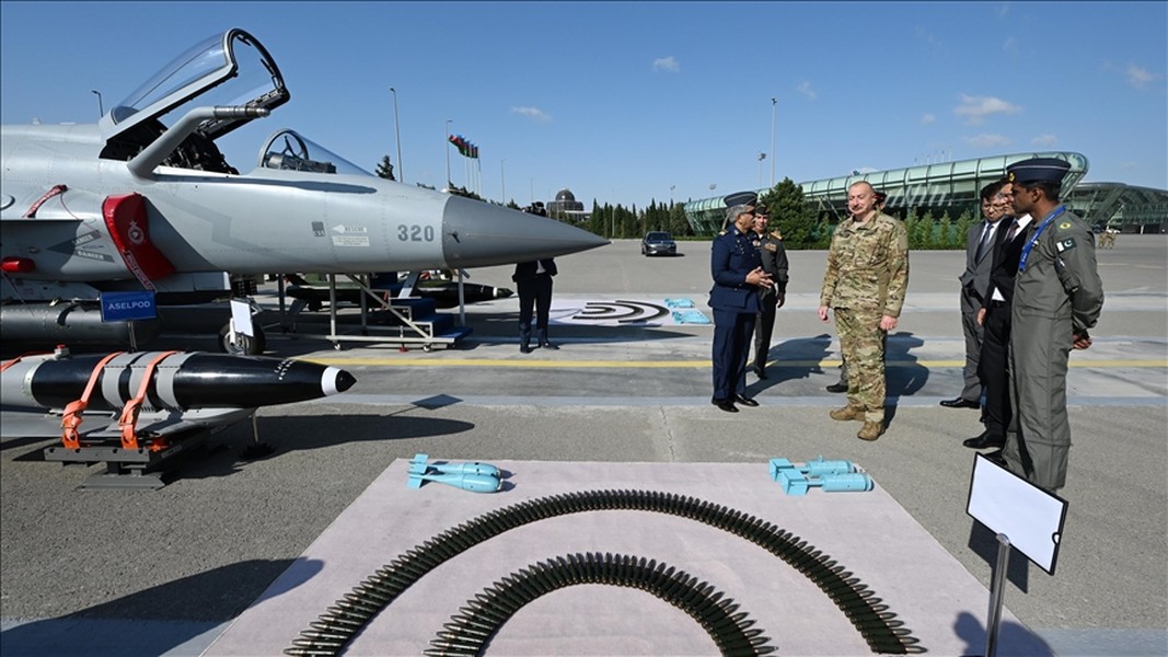 Không quân Iran đối trọng với Israel bằng phi đội JF-17 và Su-35