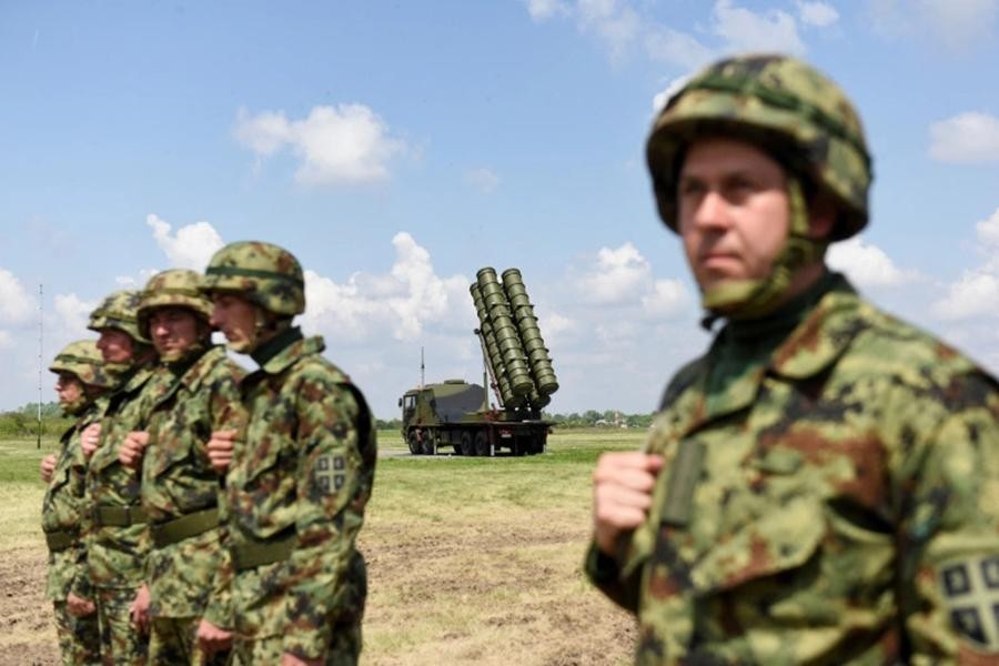 Serbia trình diễn tên lửa Trung Quốc giữa lo ngại về an ninh gia tăng