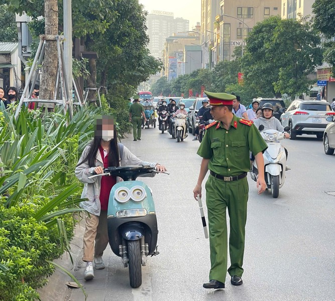 Xử lý nghiêm học sinh vi phạm giao thông trên địa bàn quận Thanh Xuân