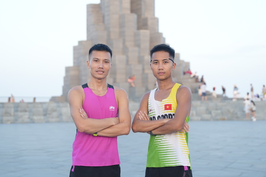 Nguyễn Thị Oanh và dàn sao điền kinh căng mình luyện tập cho Tiền Phong Marathon 2024