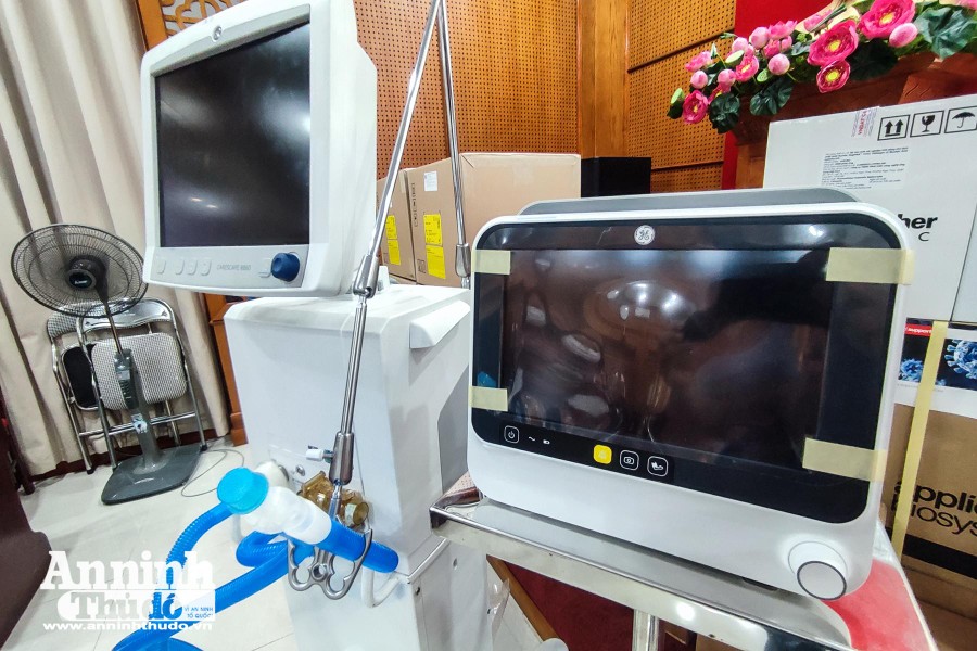 [ẢNH] Cận cảnh những trang thiết bị y tế doanh nghiệp ủng hộ TP Hà Nội