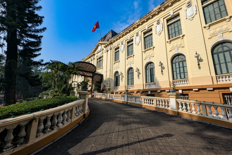Khám phá tòa nhà Bắc Bộ Phủ trăm tuổi lần đầu mở cửa đón du khách