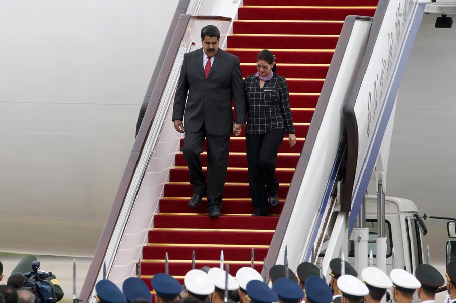 Mỹ tịch thu chuyên cơ của Tổng thống Maduro, Venezuela cáo buộc Washington ‘ăn cướp’