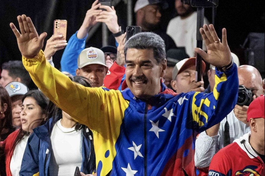 Mỹ tịch thu chuyên cơ của Tổng thống Maduro, Venezuela cáo buộc Washington ‘ăn cướp’