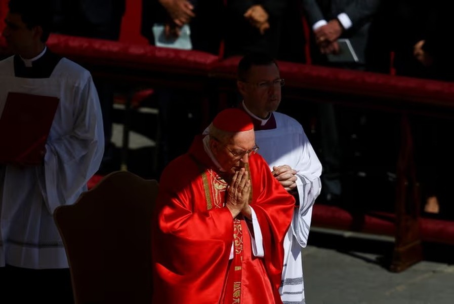Hình ảnh các nhà lãnh đạo thế giới tham dự lễ tang Giáo hoàng Francis