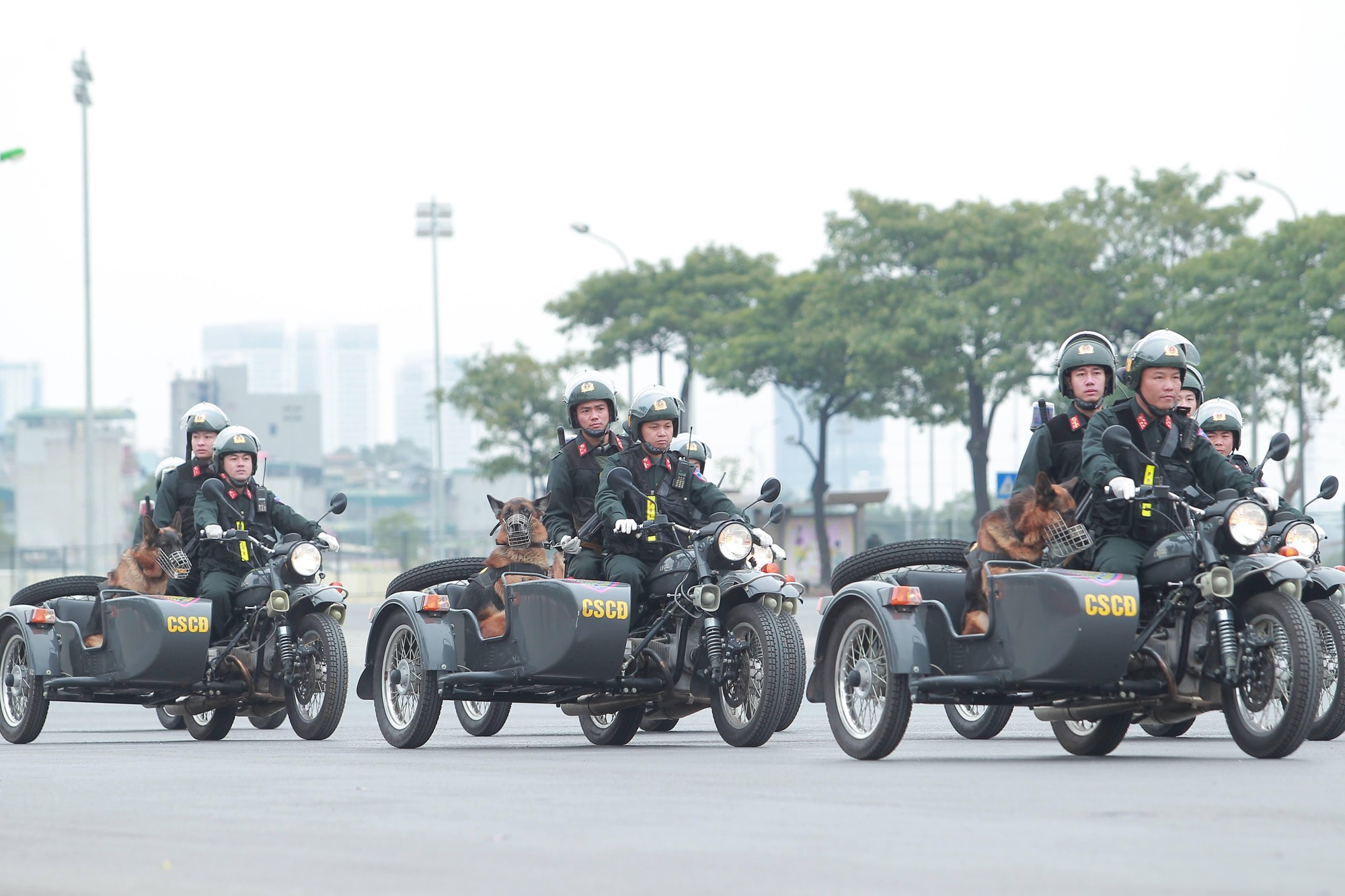 Công an Hà Nội diễn tập phương án chống khủng bố (Ảnh: Đinh Tuấn Anh) Công an Hà Nội diễn tập phương án chống khủng bố (Ảnh: Đinh Tuấn Anh)