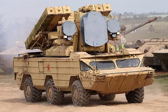 Công việc phát triển 9K33 Osa bắt đầu vào năm 1960 như một đối trọng với hệ thống SAM Mauler của Mỹ. Công việc phát triển 9K33 Osa bắt đầu vào năm 1960 như một đối trọng với hệ thống SAM Mauler của Mỹ.