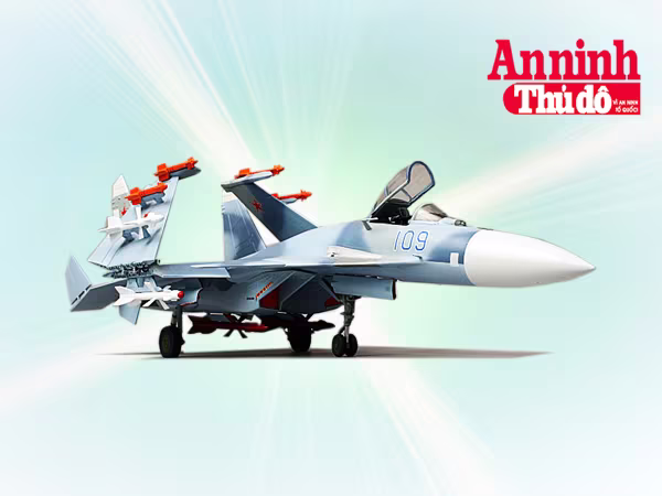 [Infographic] Sukhoi Su-33–Sức mạnh tiêm kích hạm hạng nặng của Nga ảnh 1