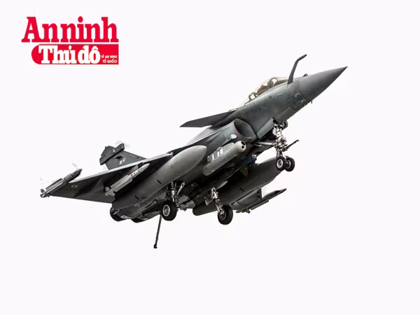 [Infographic] Dassault Rafale-M - Tiêm kích hạm hiện đại nhất thế giới  ảnh 1