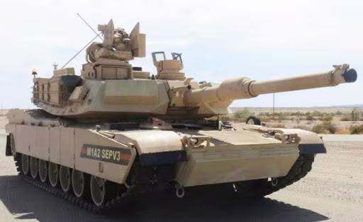 Biến thể M1A2 SEPv3, còn gọi là M1A2C, khắc phục nhiều vấn đề về không gian bên trong xe, trọng lượng và hỏa lực của xe tăng Abrams, từng được bộc lộ trong Chiến dịch Tự do Iraq (2003-2011). Biến thể M1A2 SEPv3, còn gọi là M1A2C, khắc phục nhiều vấn đề về không gian bên trong xe, trọng lượng và hỏa lực của xe tăng Abrams, từng được bộc lộ trong Chiến dịch Tự do Iraq (2003-2011).