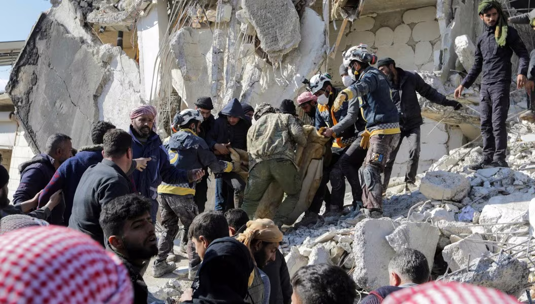 Công tác cứu nạn đang tiếp tục Công tác cứu nạn đang tiếp tục