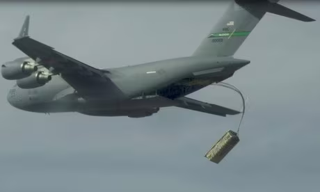 Máy bay C-17 thả tên lửa AGM-158 JASSM-ER Máy bay C-17 thả tên lửa AGM-158 JASSM-ER