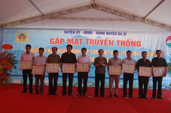 CAH Ba Vì: Tiếp nối truyền thống Anh hùng ảnh 2
