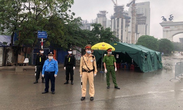 Không để bất cứ ai nhiễm Covid-19 ra, vào thành phố mà không được kiểm soát ảnh 1