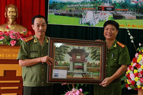 San sẻ nghĩa tình, tri ân người có công với nước ảnh 2