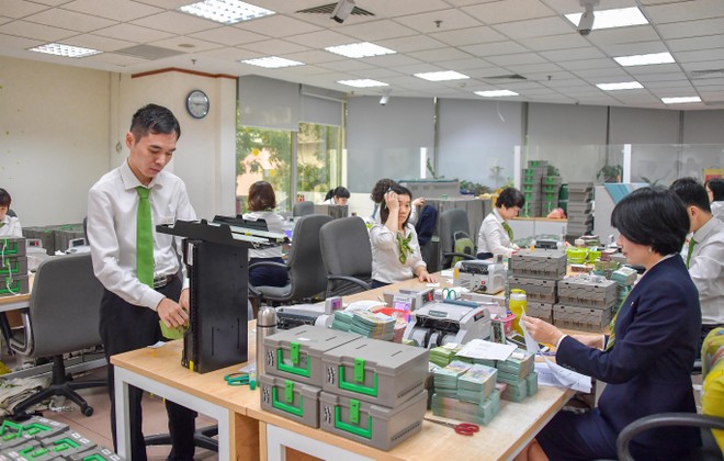 Công tác tiếp quỹ tại Vietcombank