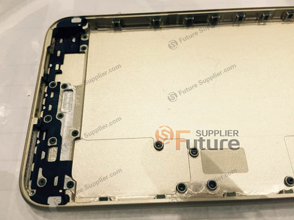 Lộ diện mặt sau iPhone 6S Plus ảnh 5