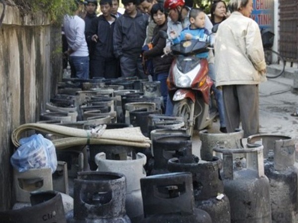 San chiết gas lậu, cháy nổ trong chớp mắt ảnh 1