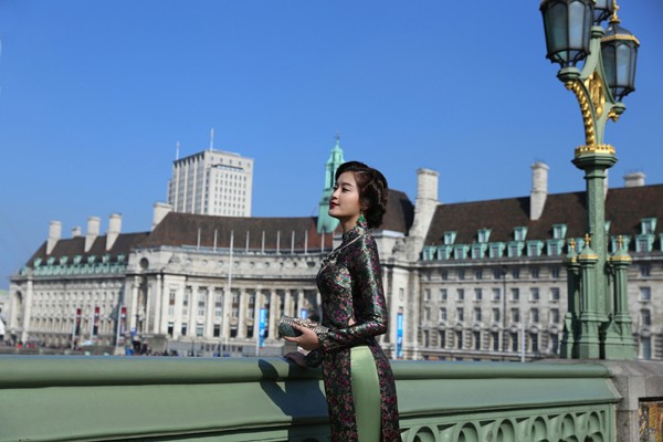 Á hậu Huyền My mang vẻ đẹp thiếu nữ Hà thành tới London ảnh 6