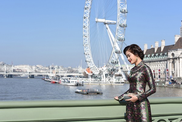 Á hậu Huyền My mang vẻ đẹp thiếu nữ Hà thành tới London ảnh 7