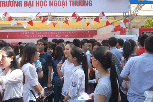 Bộ trưởng Phùng Xuân Nhạ giải đáp khúc mắc tuyển sinh đại học 2017 ảnh 1