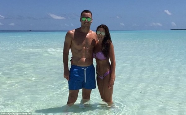 Bỏng mắt với dàn WAGs của Premier League ảnh 5