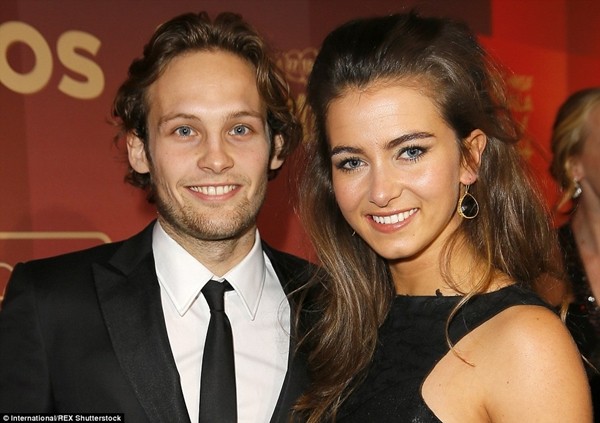 Bỏng mắt với dàn WAGs của Premier League ảnh 10