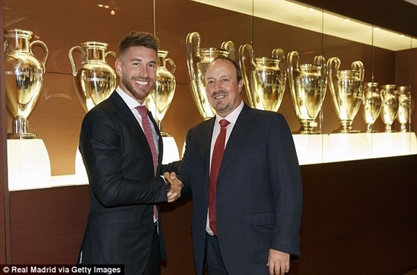 Real Madrid họp báo hoành tráng giới thiệu Ramos gia hạn hợp đồng ảnh 6