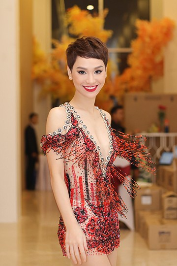 Khong Thá» Rá»i Máº¯t Vá»i Váº» Nong Bá»ng Ba Máº¹ Má»t Con Tra My Idol my idol