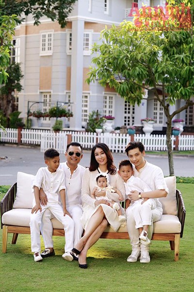 Hiện cô có một cuộc sống rất hạnh phúc bên gia đình cùng người thân của mình tại TP.HCM