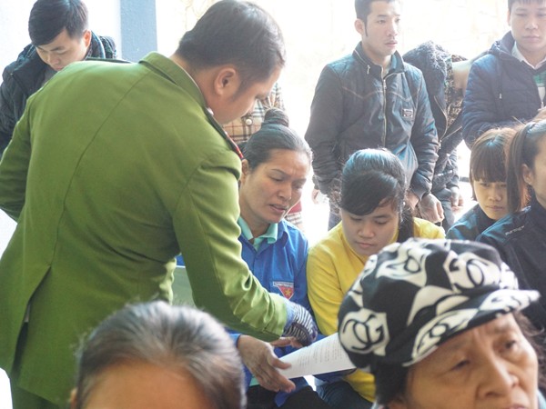 Phát bình chữa cháy miễn phí, nâng cao kỹ năng PCCC, thoát nạn tại chung cư Nam Xa La ảnh 11