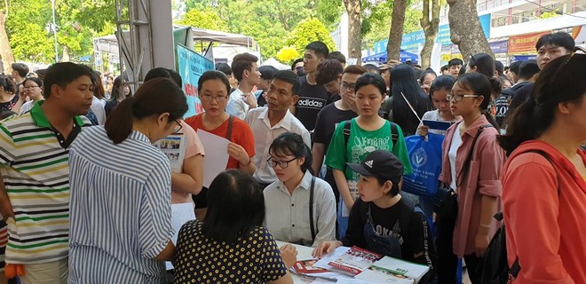 Ngay khi công bố điểm chuẩn, thí sinh có thể xác nhận nhập học trực tuyến vào ĐHQG Hà Nội