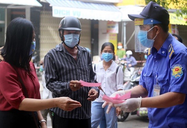 Mỗi thẻ vào chợ chỉ được phép sử dụng 1 lần tại bất cứ chợ nào trên địa bàn.