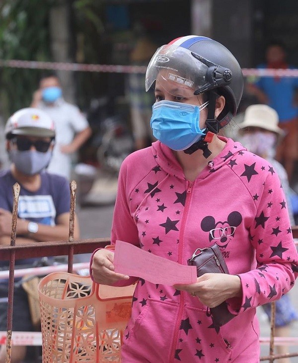 Phiếu màu hồng đi chợ ngày chẵn, màu xanh đi ngày lẻ