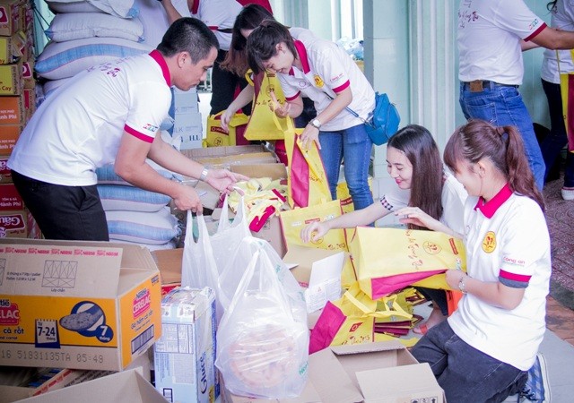 Những suất quà Trung thu sớm được chuẩn bị cho các em thiếu nhi có hoàn cảnh khó khăn