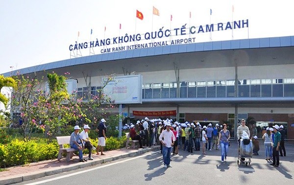 Nhân viên sân bay đánh du khách Trung Quốc bị phạt 10 triệu đồng ảnh 1